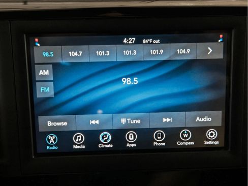 Used 2019 Chrysler Pacifica L FWD image 28
