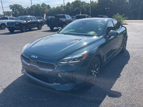 Used 2022 Kia Stinger GT-Line w/ Sun & Sound Package RWD image 3