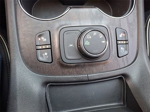 Used 2023 GMC Acadia Denali w/ Black Diamond Edition image 25