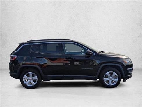 Used 2019 Jeep Compass Latitude w/ Popular Equipment Group image 4