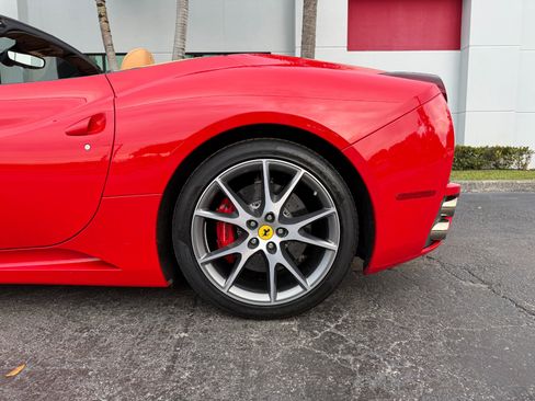 Used 2010 Ferrari California image 10