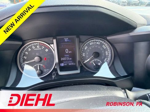 Used 2020 Toyota Tacoma TRD Sport AWD/4WD image 14
