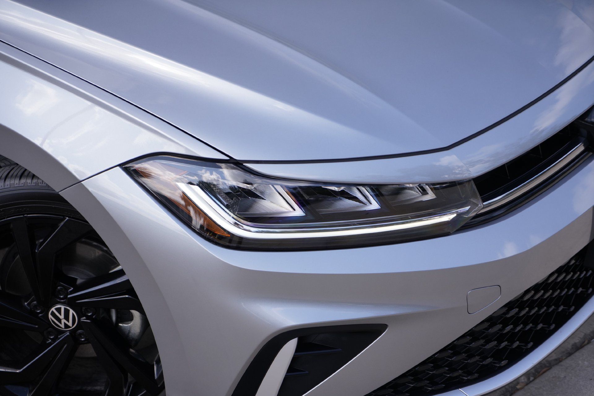 Certified 2026 Volkswagen Jetta SE FWD image 2