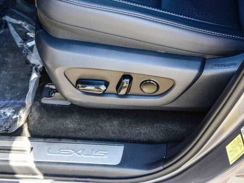 Used 2024 Lexus GX 550 w/ Accessory Package (31) AWD/4WD image 22