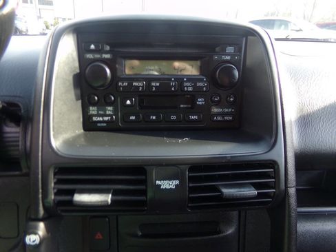 Used 2005 Honda CR-V LX image 29