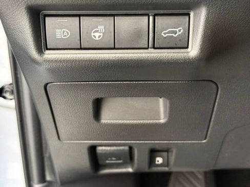 Used 2025 Toyota Grand Highlander AWD image 35
