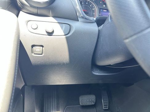 Used 2022 Chevrolet Blazer LT image 18