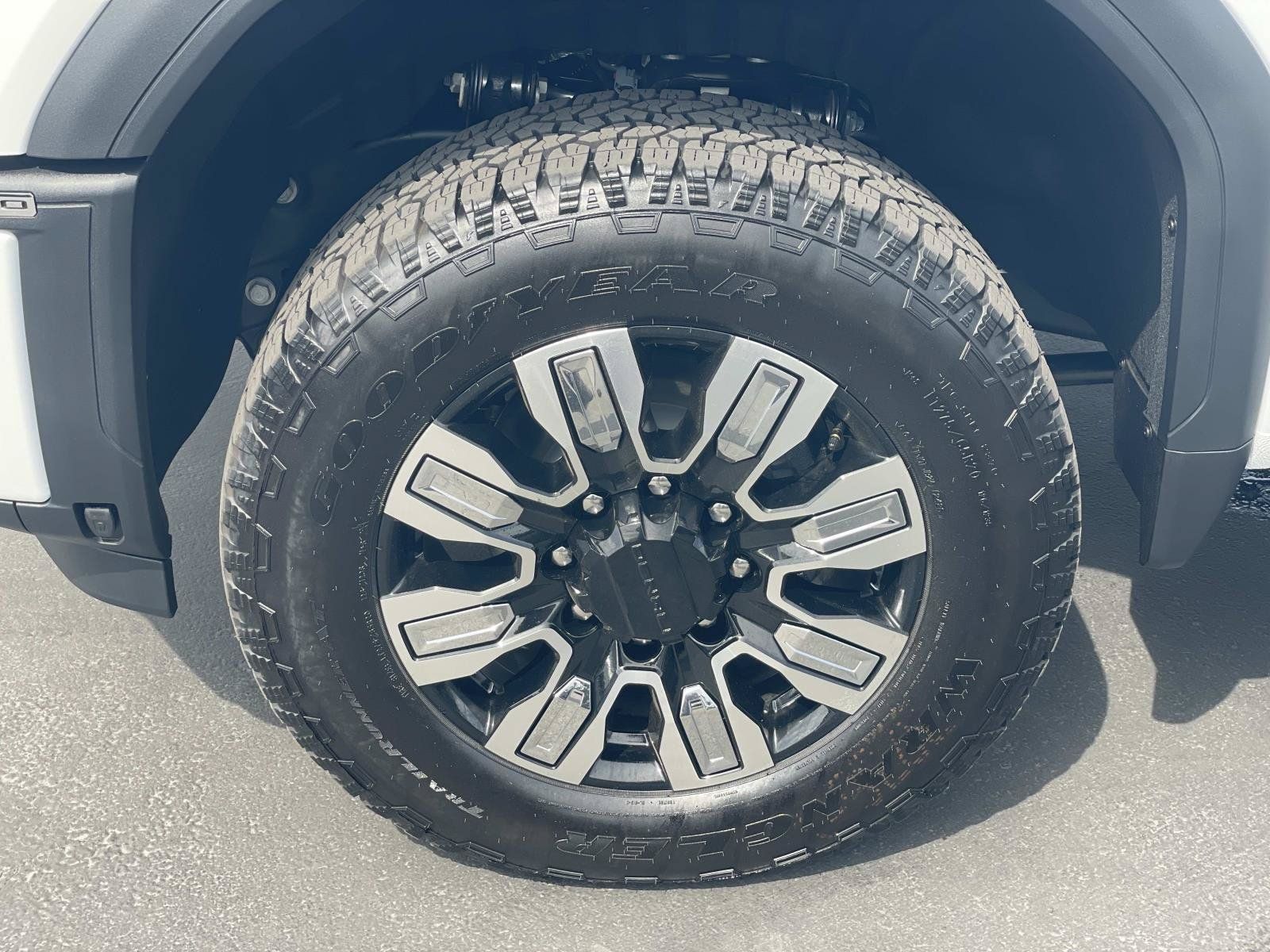 New 2026 GMC Sierra 3500 Denali w/ Denali Reserve Package AWD/4WD image 30
