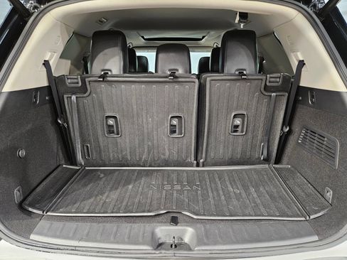Used 2024 Nissan Pathfinder Platinum AWD/4WD image 18