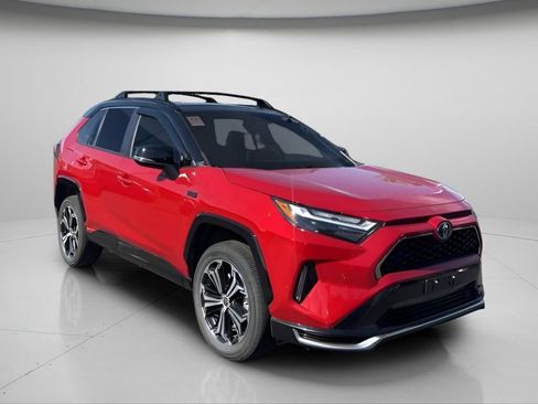 Used 2024 Toyota RAV4 XSE w/ Weather Package AWD/4WD image 2