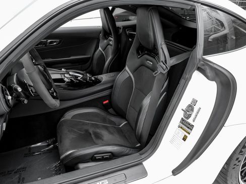 Used 2018 Mercedes-Benz AMG GT R image 35