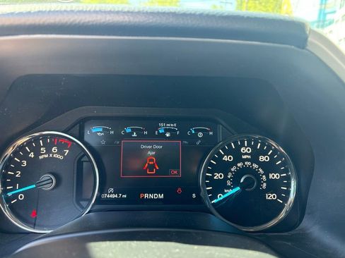 Used 2019 Ford F150 Lariat w/ Equipment Group 502A Luxury AWD/4WD image 13