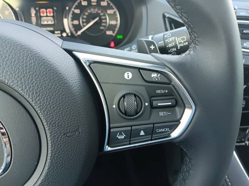 Used 2025 Acura RDX SH-AWD image 25