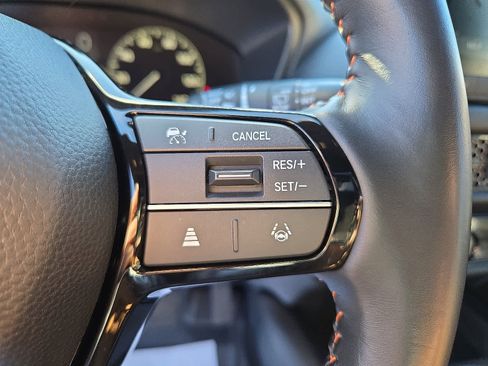 Certified 2025 Honda HR-V Sport image 23