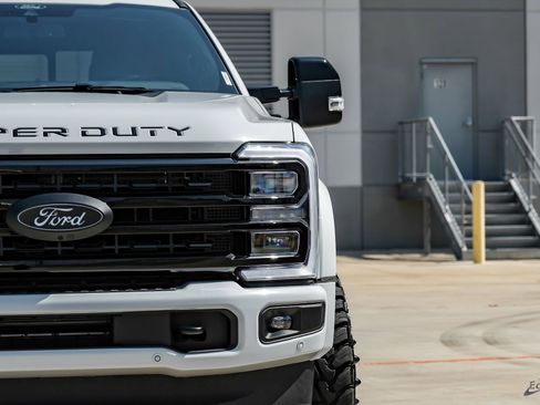 Used 2026 Ford F450 Platinum w/ FX4 Off-Road Package AWD/4WD image 33