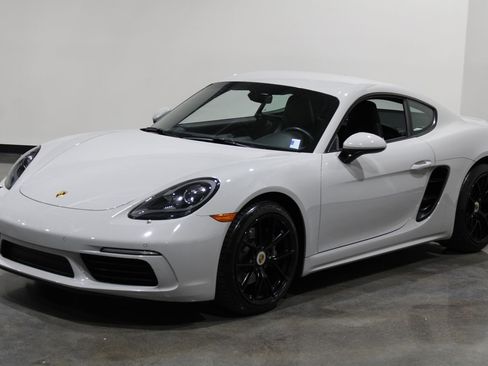 Used 2019 Porsche 718 Cayman image 9
