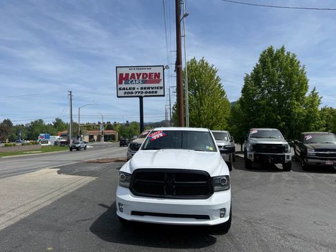 Used 2018 RAM 1500 Sport w/ Sport Premium Group AWD/4WD image 8
