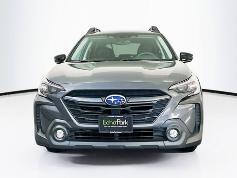 Used 2024 Subaru Outback Premium AWD/4WD image 2