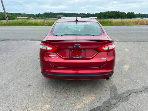 Used 2013 Ford Fusion SE FWD image 10
