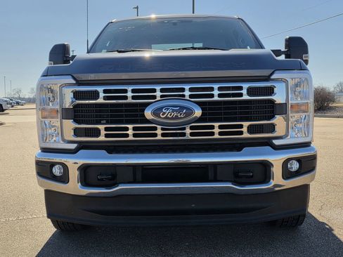 Used 2024 Ford F250 XLT image 2