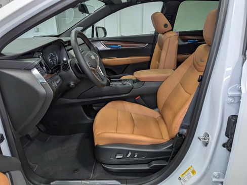 New 2026 Cadillac XT5 Premium Luxury w/ Driver Assist Package AWD/4WD image 4