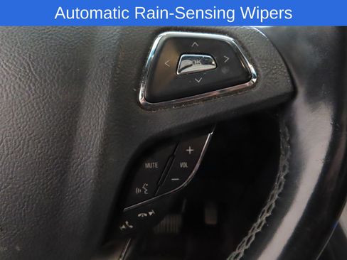 Used 2016 Lincoln MKX Reserve w/ Driver Assistance Package FWD image 16