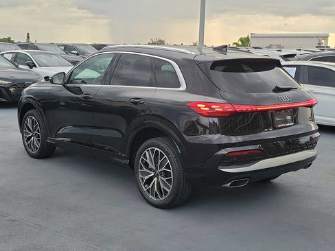 Certified 2025 Audi Q5 Premium Plus w/ Premium Plus AWD/4WD image 4