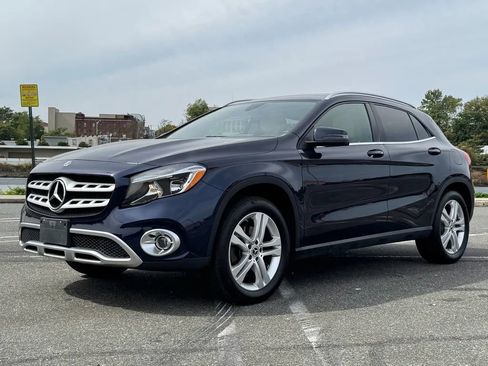 Used 2018 Mercedes-Benz GLA 250 4MATIC image 3