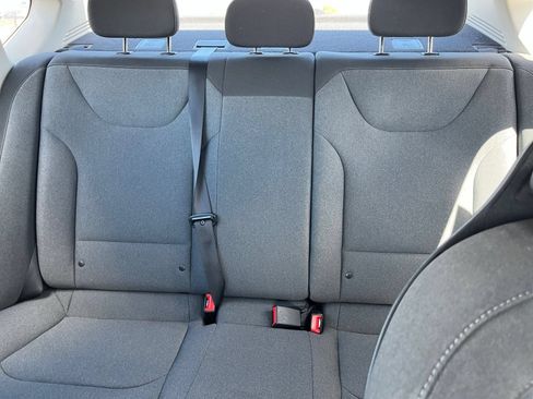 Used 2025 Kia K4 FWD image 32