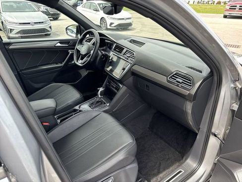 Certified 2023 Volkswagen Tiguan SE R-Line FWD image 28