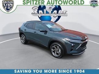 Used 2025 Chevrolet Trax LT w/ LT Convenience Package FWD video 2