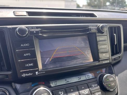Used 2018 Toyota RAV4 SE w/ Power Extra Value Package AWD/4WD image 33