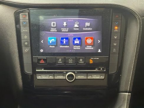 Used 2019 INFINITI QX50 Luxe w/ Navigation Package AWD/4WD image 18