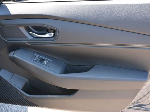 Used 2025 Honda Accord SE image 19