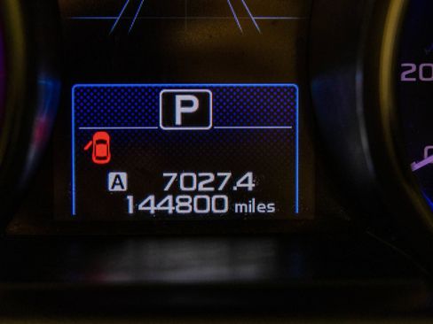 Used 2017 Subaru Outback 2.5i Limited AWD/4WD image 39