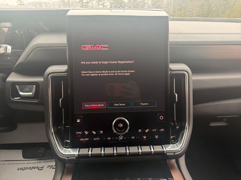 New 2026 GMC Yukon XL Denali w/ Denali Reserve Package image 21