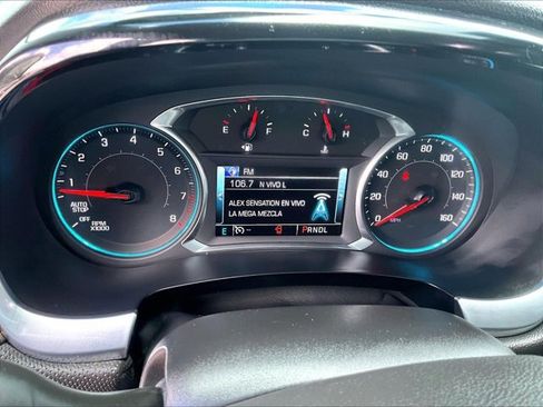 Used 2019 Chevrolet Traverse Premier w/ Driver Confidence II Package FWD image 21
