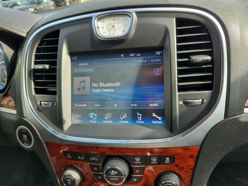 Used 2014 Chrysler 300 RWD image 27