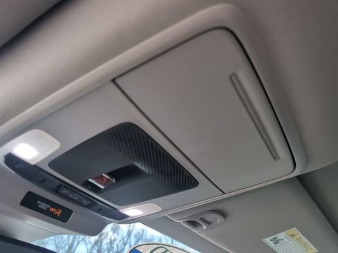 Certified 2025 Honda Accord LX image 29