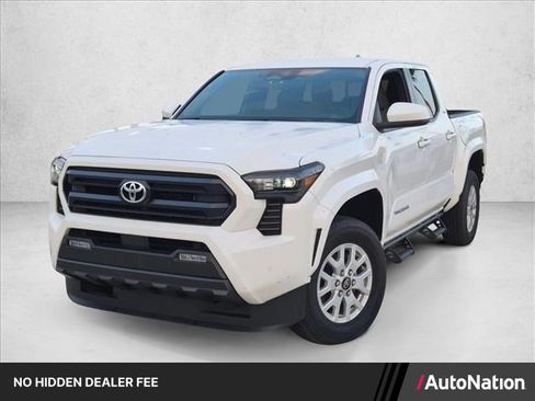 Used 2024 Toyota Tacoma SR5 AWD/4WD image 1