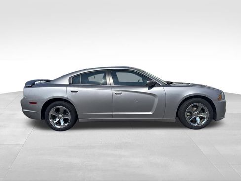 Used 2014 Dodge Charger SE w/ Sport Appearance Group RWD image 7
