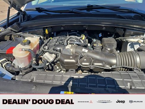 Used 2023 Jeep Grand Cherokee Laredo image 21