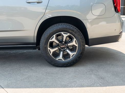 New 2026 GMC Yukon AT4 w/ AT4 Premium Plus Package AWD/4WD image 33