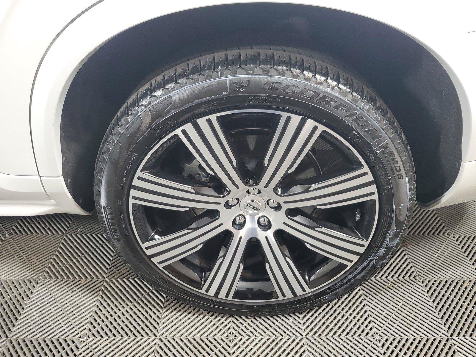 Certified 2024 Volvo XC90 T8 Core w/ Protection Package Premier AWD/4WD image 11