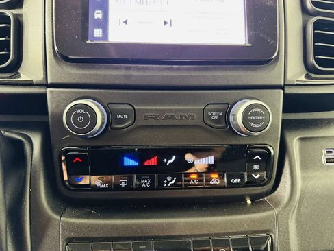 Used 2025 RAM ProMaster 3500 w/ Convenience Group FWD image 18