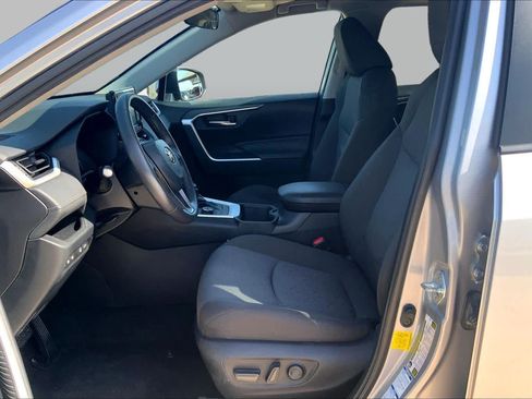 Used 2022 Toyota RAV4 XLE w/ Convenience Package AWD/4WD image 7