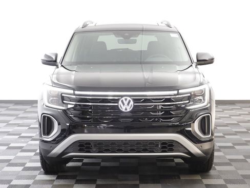 New 2026 Volkswagen Atlas Peak Edition image 23