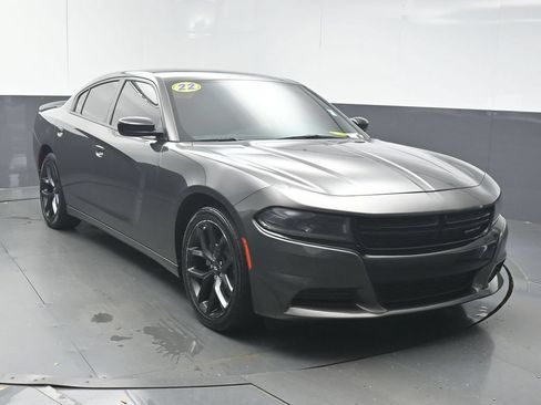 Used 2022 Dodge Charger SXT w/ Blacktop Package RWD image 2