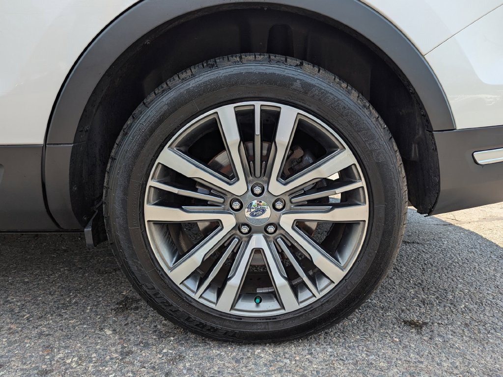Used 2018 Ford Explorer Platinum AWD/4WD image 55