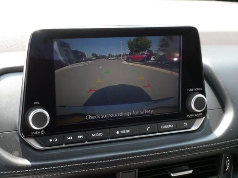 Used 2023 Nissan Rogue SV AWD/4WD image 30